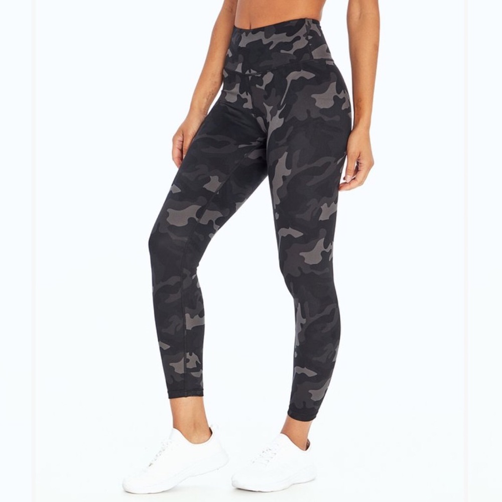 Balance Collection Contender Leggings